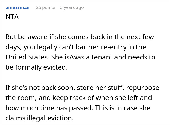 Woman Kicks Out Oldest Daughter After She Sells Family Heirlooms That She Didn’t Even Inherit Woman Kicks Out Oldest Daughter After She Sells Family Heirlooms That She Didn’t Even Inherit