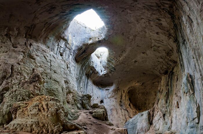 Standing Beneath &ldquo;God&rsquo;s Eyes&rdquo;: 15 Photos Capturing Bulgaria&rsquo;s Stunning Prohodna Cave