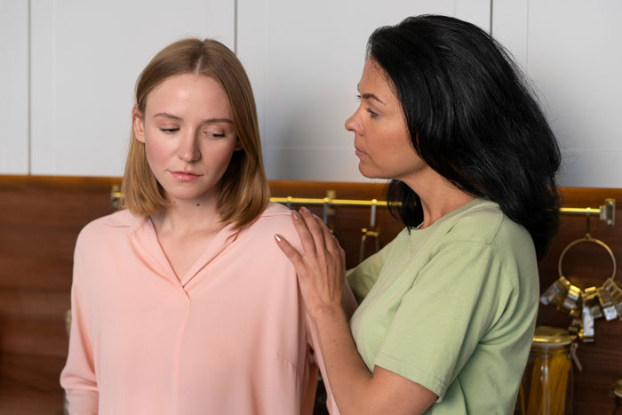 Cheating Hubby Suggests A “Throuple” After Having Affair With Wife’s Bestie For 4 Months, She Walks Cheating Hubby Suggests A “Throuple” After Having Affair With Wife’s Bestie For 4 Months, She Walks