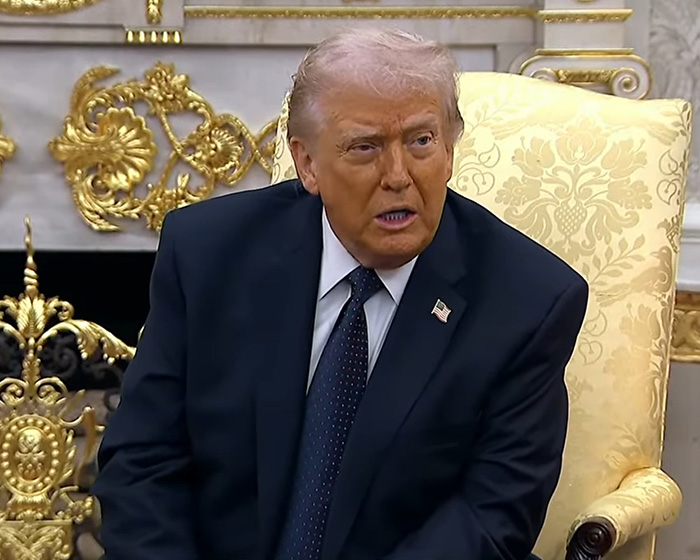 Doctors Weigh In On Trump’s Neck Rash, Suggesting Likely Cause Amid White House’s ‘Preventative Treatment’ Claim Doctors Weigh In On Trump’s Neck Rash, Suggesting Likely Cause Amid White House’s ‘Preventative Treatment’ Claim