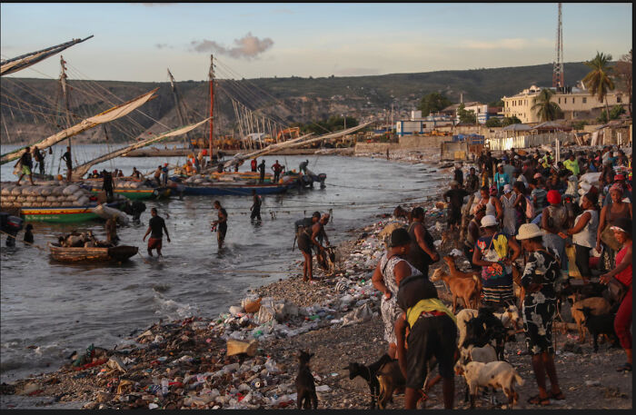 111 Times People Took A Photograph Only To Realize They’d Captured A Renaissance Masterpiece (New Pics) 111 Times People Took A Photograph Only To Realize They’d Captured A Renaissance Masterpiece (New Pics)