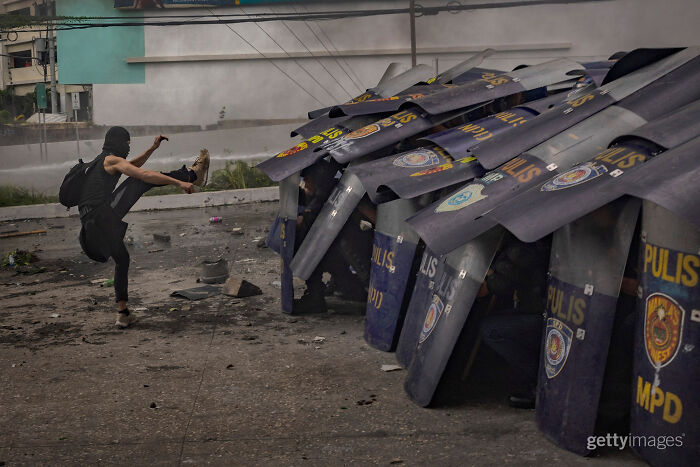 111 Times People Took A Photograph Only To Realize They’d Captured A Renaissance Masterpiece (New Pics) 111 Times People Took A Photograph Only To Realize They’d Captured A Renaissance Masterpiece (New Pics)