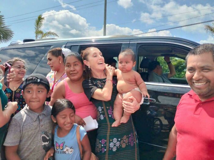 111 Times People Took A Photograph Only To Realize They’d Captured A Renaissance Masterpiece (New Pics) 111 Times People Took A Photograph Only To Realize They’d Captured A Renaissance Masterpiece (New Pics)