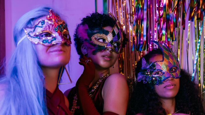 Cast Your Vote On Who&rsquo;s The Obnoxious One In These 22 Absurdly Funny Conflicts