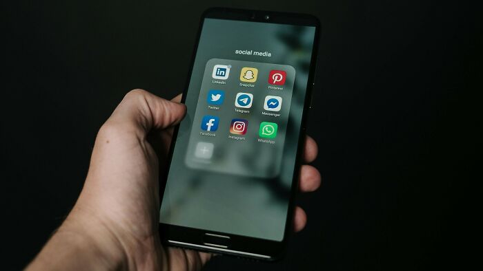 Cast Your Vote On Who&rsquo;s The Obnoxious One In These 22 Absurdly Funny Conflicts