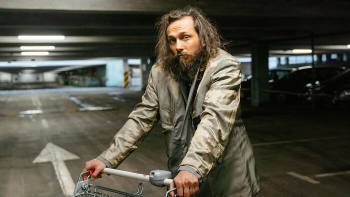 Cast Your Vote On Who&rsquo;s The Obnoxious One In These 22 Absurdly Funny Conflicts