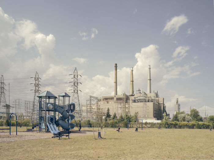 20 Strangely Beautiful Photos Of Abandoned And Active Industrial Giants