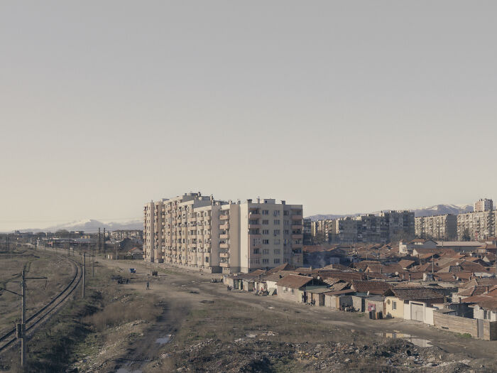 20 Strangely Beautiful Photos Of Abandoned And Active Industrial Giants