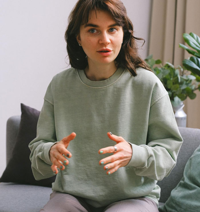 Woman Kicks Sister And Her “Monster” Kids Out In The Middle Of The Night, Bans Them From Visiting Woman Kicks Sister And Her “Monster” Kids Out In The Middle Of The Night, Bans Them From Visiting