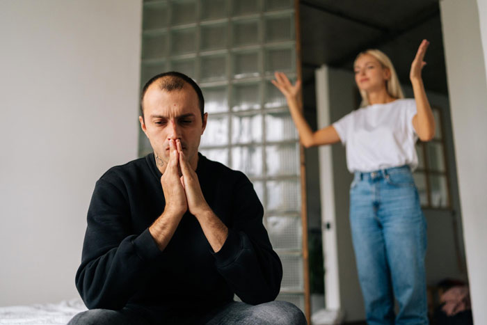 27YO Blindsided As Dad Reuses Late Siblings&rsquo; Names For New Babies, Tells Him To Leave Her House