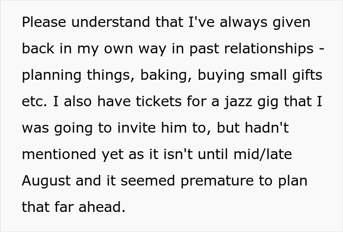 33YO Calls Struggling 22YO Date A “Gold Digger,” Forces Her To Pay For Dinner To Prove She’s Not 33YO Calls Struggling 22YO Date A “Gold Digger,” Forces Her To Pay For Dinner To Prove She’s Not