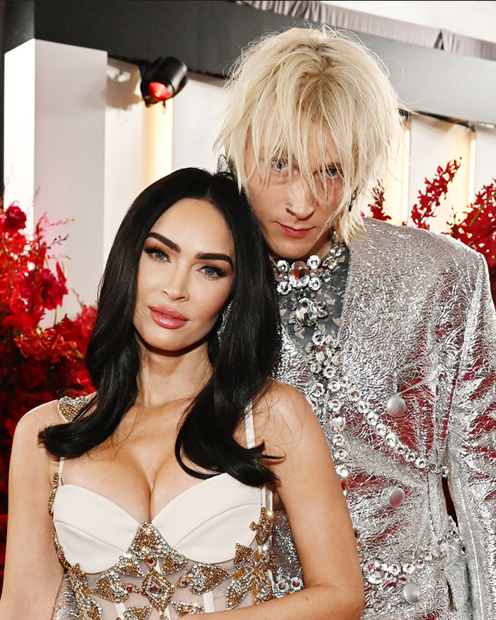 “Did She Get A BBL?”: Megan Fox Returns To Instagram With Brand New Photos That Spark Frenzy “Did She Get A BBL?”: Megan Fox Returns To Instagram With Brand New Photos That Spark Frenzy