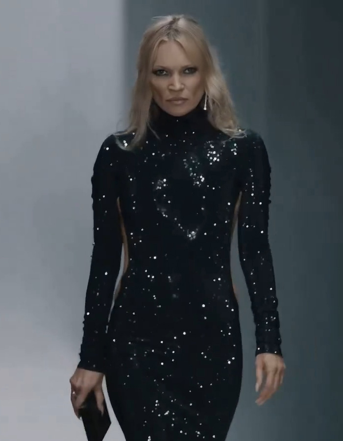 Kate Moss’ Revealing Dress For Gucci Show Divides Fans