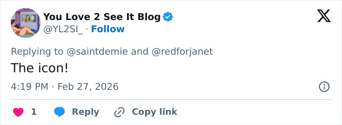 Kate Moss’ Revealing Dress For Gucci Show Divides Fans