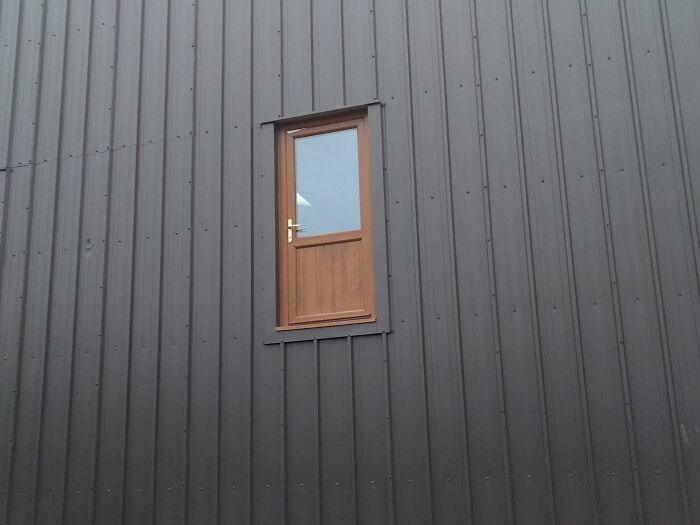 43 Times Architects Failed At Their Jobs And Made Doors That Lead Absolutely Nowhere