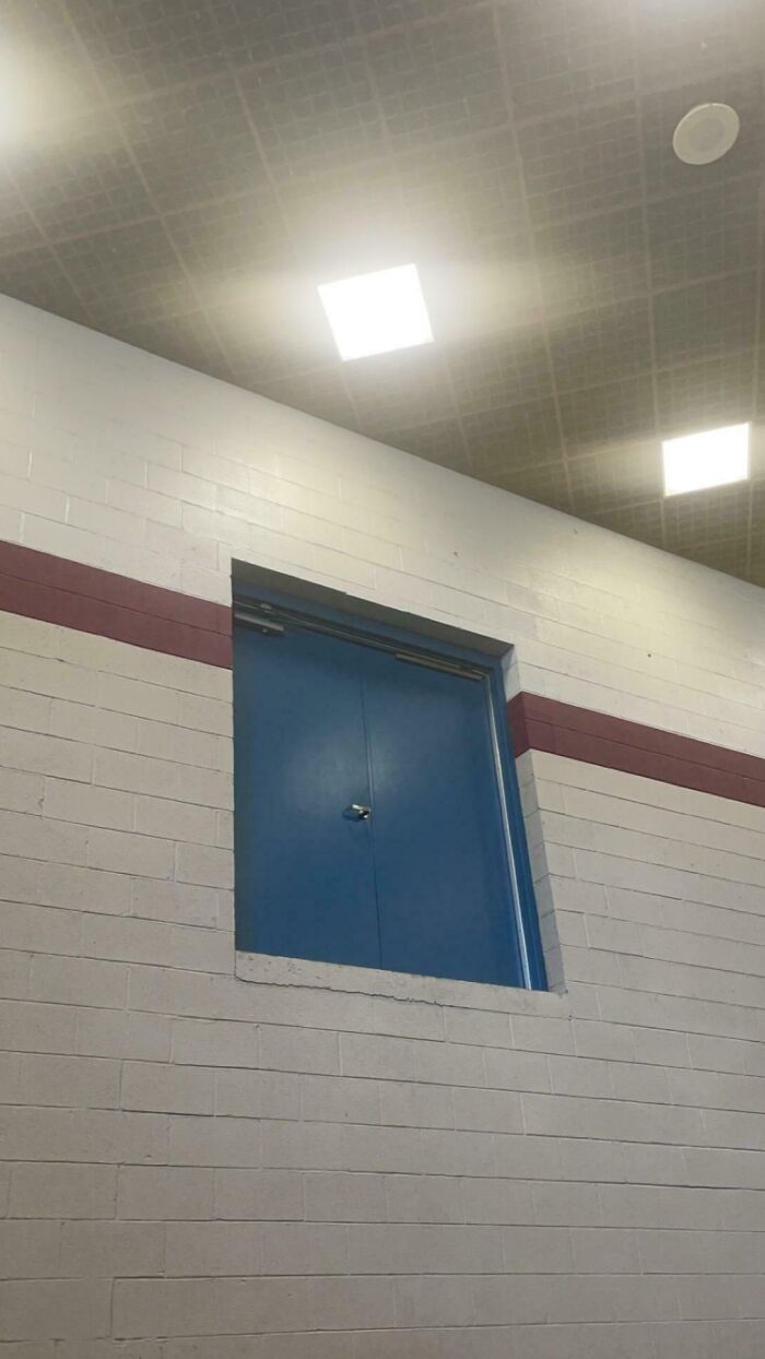 43 Times Architects Failed At Their Jobs And Made Doors That Lead Absolutely Nowhere