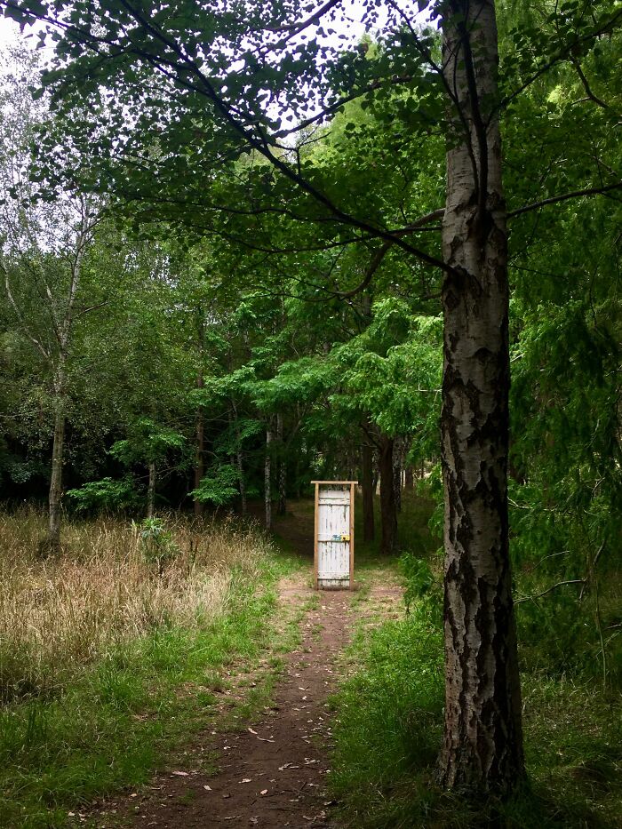 43 Times Architects Failed At Their Jobs And Made Doors That Lead Absolutely Nowhere