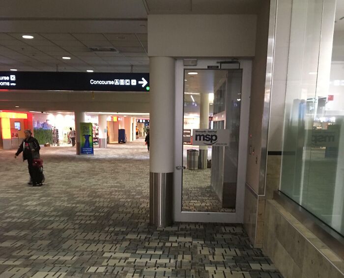 43 Times Architects Failed At Their Jobs And Made Doors That Lead Absolutely Nowhere