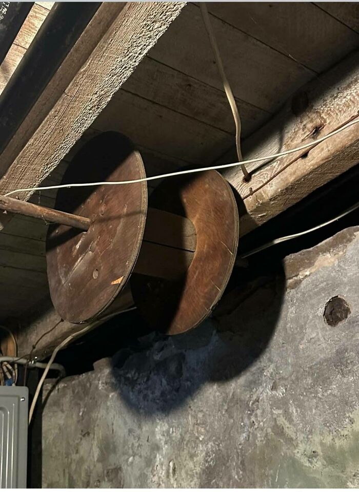 93 Disturbing And Weird Things Found In Homes That Were Abandoned Or Forgotten (New Pics)