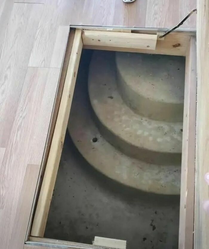 93 Disturbing And Weird Things Found In Homes That Were Abandoned Or Forgotten (New Pics)