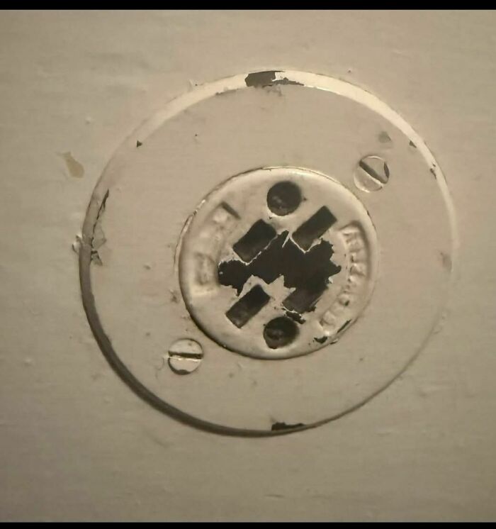 93 Disturbing And Weird Things Found In Homes That Were Abandoned Or Forgotten (New Pics)