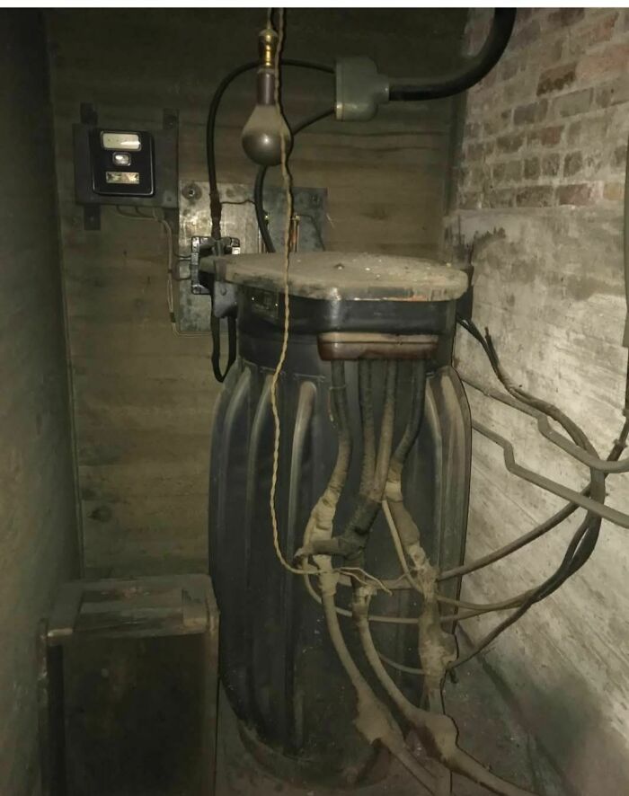 93 Disturbing And Weird Things Found In Homes That Were Abandoned Or Forgotten (New Pics)