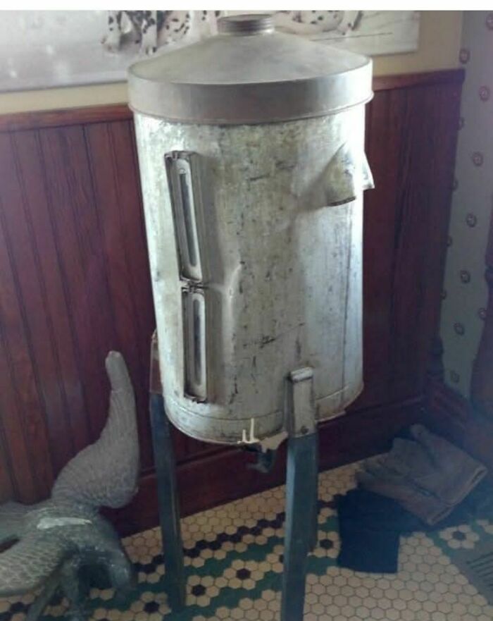 93 Disturbing And Weird Things Found In Homes That Were Abandoned Or Forgotten (New Pics)