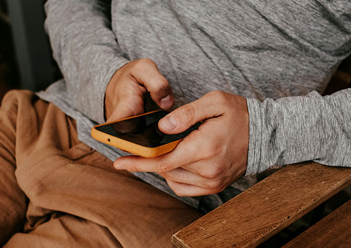 63 Seemingly Harmless Things Partners Do That Still Drive These People Insane