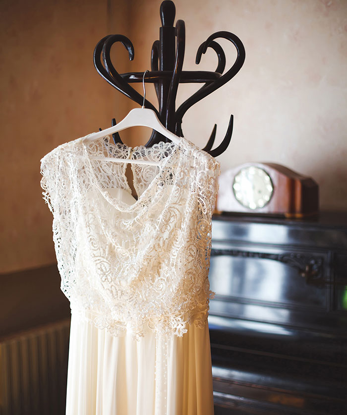 Teen Claims Her Dad &ldquo;Ruined Her Future&rdquo; After Making Her Pay For The Wedding Dress She Destroyed