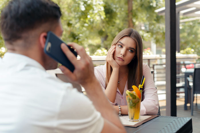 37YO Dumbstruck As She’s Caught In “Teenage Drama” While Dating A Guy Obsessed With Female Bestie