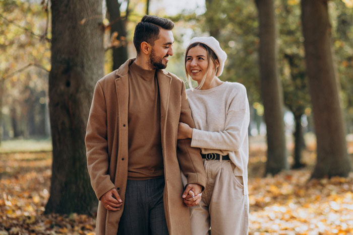 37YO Dumbstruck As She’s Caught In “Teenage Drama” While Dating A Guy Obsessed With Female Bestie