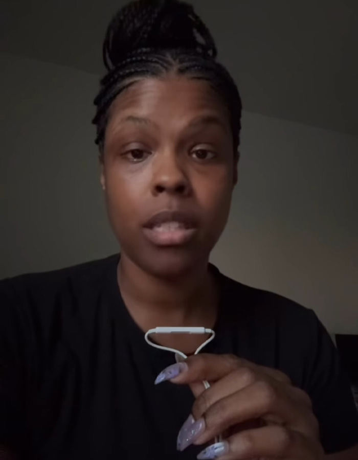 Restaurant Review-Bombed After Waitress Used Spanish Racial Slur Unaware Customer Understood