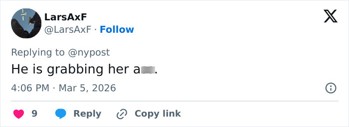 Tennis Star Elena Rybakina Awkwardly Pushes Presenter&rsquo;s Hand Away During Trophy Ceremony