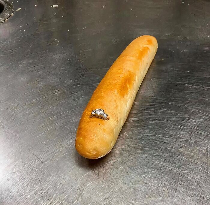 43 Marriage Proposals So Cringeworthy, Even The Ring Couldn&rsquo;t Save Them