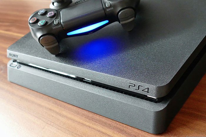11YO Breaks Aunt&rsquo;s PS4, The Mom Says &ldquo;She’s Not Replacing It Because She Didn’t Do It&rdquo;