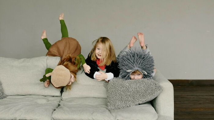 &ldquo;Did You Also Do This As A Kid?&rdquo;: 26 Things That Everyone Thought Were Unique To Them