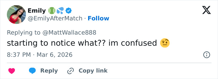 Oprah Winfrey Video Goes Viral As Fans Catch Bizarre Detail