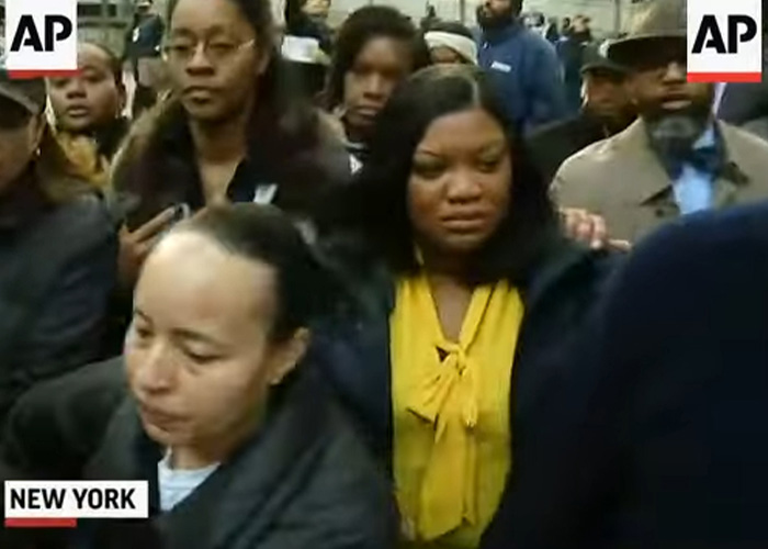 Epstein Prison Guard Googled His Name Minutes Before His Passing And Made Deposit Days Earlier