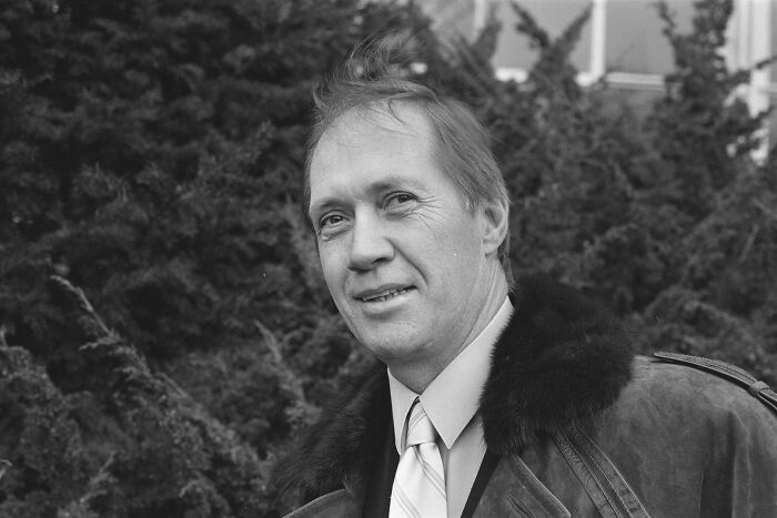 33 Secrets About Celebrities That Only Came To Light After They Passed Away 33 Secrets About Celebrities That Only Came To Light After They Passed Away