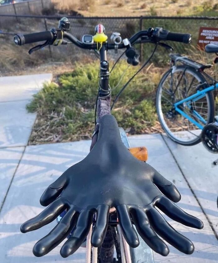 This Instagram Page Collects The Most Horrendous Designs Ever Created, And It’s Painfully Funny (50 Pics) This Instagram Page Collects The Most Horrendous Designs Ever Created, And It’s Painfully Funny (50 Pics)