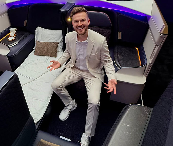 Influencer Mercilessly Mocked After Claiming To Be “Stranded” Due To War Because He Refuses To Fly Economy