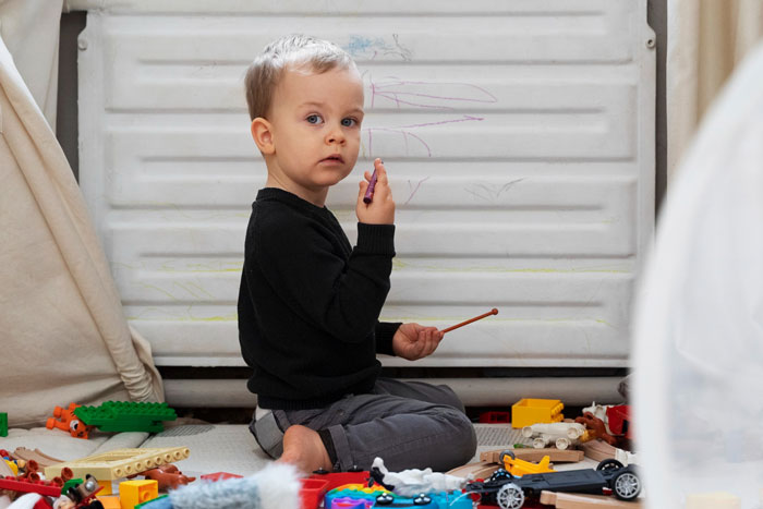 Entitled Mom Dumps Kids On 21YO For Free Babysitting, Rages When Unsupervised Brats Destroy The Home Entitled Mom Dumps Kids On 21YO For Free Babysitting, Rages When Unsupervised Brats Destroy The Home