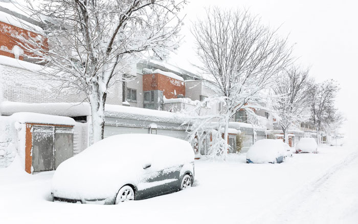 Guy Shovels Snow For Elderly Neighbor, Random Lady Decides He’s The HOA And Orders Her Walkway Done