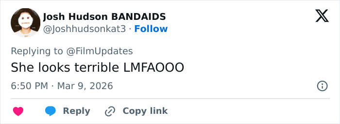 “What Is Going On In Hollywood?”: Margot Robbie&rsquo;s Paris Fashion Week Appearance Sparks Mixed Reactions