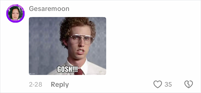 Woman Loses It After Getting Kicked Off Plane For Watching Videos Without Headphones Woman Loses It After Getting Kicked Off Plane For Watching Videos Without Headphones