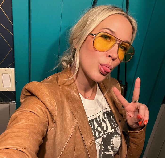 Anna Camp Finally Clears Up Her Sexuality After Confirming Age-Gap Romance Anna Camp Finally Clears Up Her Sexuality After Confirming Age-Gap Romance