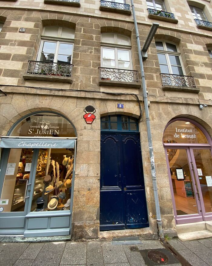 This Artist Hides Pixel-Style Mosaics In Cities Around The World, And Here Are 80 Of Them