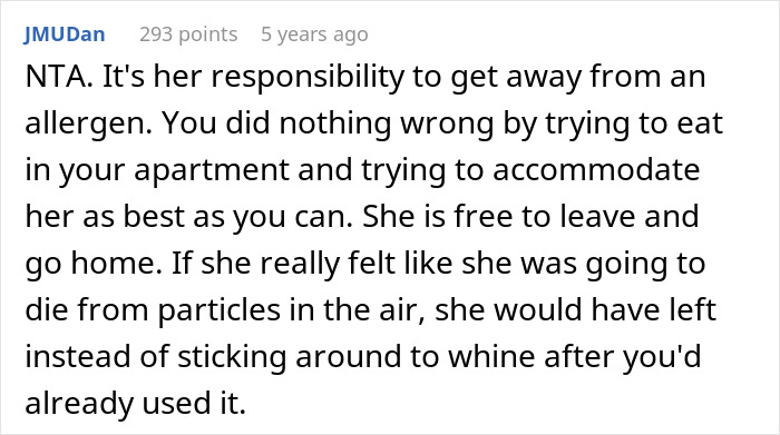 Lady Won’t Stop Eating Peanut Butter Because Roomie’s Unannounced Guest Is Allergic, Drama Ensues
