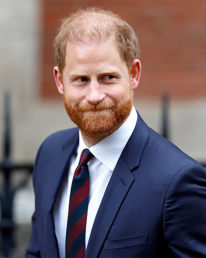 “Not Normal Behavior”: Prince Harry’s Hand Movements Spark Concern After Emotional Meeting