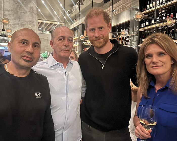 “Not Normal Behavior”: Prince Harry’s Hand Movements Spark Concern After Emotional Meeting